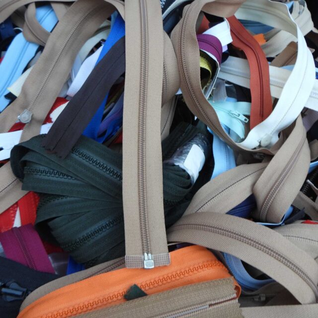 DSCN6705 Zips BUY 10 or 20 Assorted No3 Chunky No5 Metal 183D